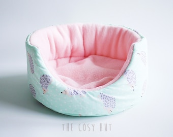 hedgehog bed, guinea pig bed, cosy cuddle cup, pet bed, fleece sofa, absorbent pee pad (hedgehogs on blue/rose)
