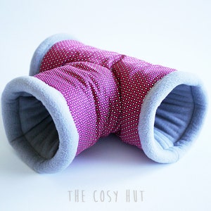 hedgehog tunnel, guinea pig cuddle tunnel, hedgehog tube, cosy fleece tunnel, snuggle tunnel, T-tunnel (small flowers on red/grey)