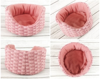 guinea pig bed hedgehog fleece cuddle cup cozy pet bed sofa absorbent pee pad rainbows mauve