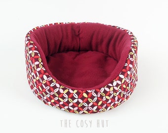 hedgehog bed, guinea pig bed, cosy cuddle cup, pet bed, fleece sofa, absorbent pee pad (retro flowers/berry)