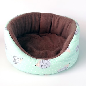 guinea pig bed hedgehog fleece cuddle cup cozy pet bed sofa absorbent pee pad coyote brown