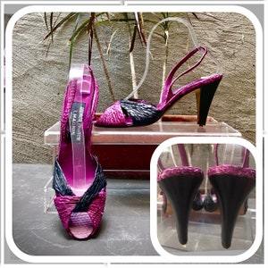 Andrea Pfister VTG 70s anni &#39;80 Fucsia rosa nero pelle di serpente tacco alto sandalo 7