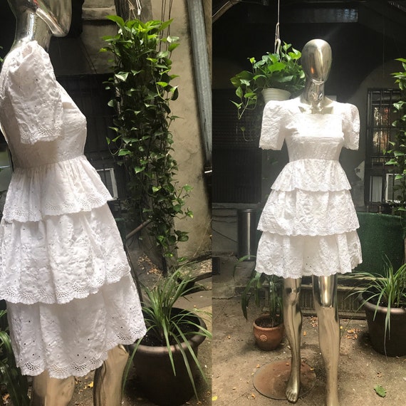 VTG 60s 70s White cotton eyelet ruffle dress livin