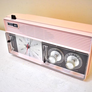 Rosata Pink and Brown Mid Century Retro Vintage 1964 Arvin Model 52R43 AM Vacuum Tube Clock Radio Rare!