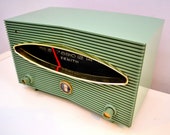 Spruce Green 1956 Zenith A615F AM Vacuum Tube Radio Real Looker Sound Blaster