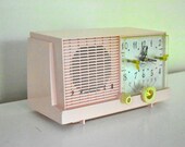 Mamie Pink Mid-Century Retro Vintage 1959 Philco Model F-752-124 AM Vacuum Tube Clock Radio Excellent Plus