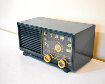 Forest Green 1953 Philco Model 53-562 Vacuum Tube Radio klingt und sieht großartig aus! Relikt des Zivilschutzes!