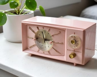 Shell Pink 1957 Westinghouse Model 572T4 AM Vacuum Tube Radio Rare Unique Color Sounds Great!
