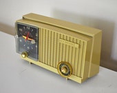 Dijon Beige Goldenrod Vintage 1962 RCA Victor Model 3RD 37 Vacuum Tube AM Clock Radio Great Performer Sweet Looks