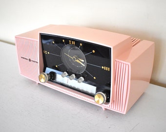 Princess Pink Mid Century 1959 General Electric Model C-416C Vacuum Tube AM Clock Radio Beauty Sounds Fantastic Excellent Condition!