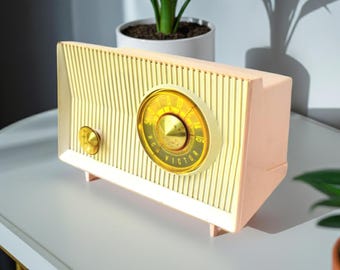 Carnation Pink White Vintage 1960 RCA Victor Model X-2FE AM 'The Sportflair' Vacuum Tube Radio Sounds Great!