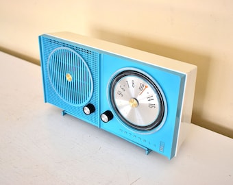 Bluetooth Ready To Go - Cielo Blue 1963 Motorola Model A234B AM Vacuum Tube Radio Works Great Looks Great! Excellent Condition!