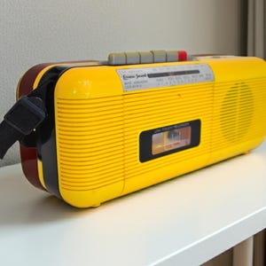 Sony sports yellow - Etsy 日本