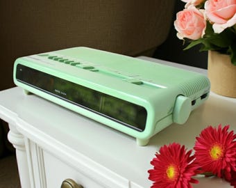 Melon Green 1980s Sharp Model FX-C11 (gr) AM FM Digital Alarm Clock Radio! Excellent Condition!