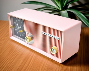 Blossom Pink 1959 Motorola Model 5C13P Vacuum Tube AM Clock Radio Excellent Condition and Sounds Fire!