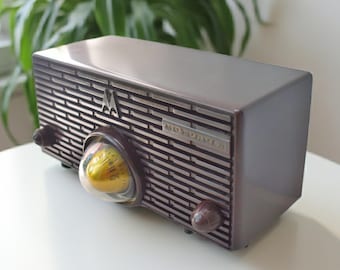 Choco Brown Marble 1957 Motorola Model 56H Vintage Vacuum Tube AM Radio Iconic Turbine Design!