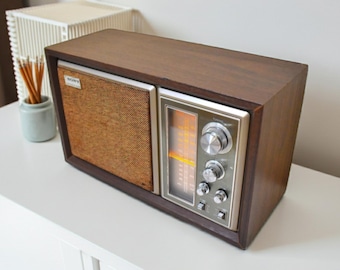 Vintage Sony AM Radio TR-3550 Red 70' - Etsy