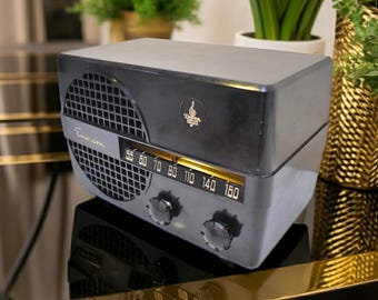 1950 Emerson Bakelite AM Radio, Restored Vacuum Tube Sound