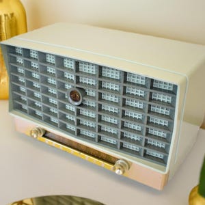Pistachio Green Vintage 1954 RCA Victor Model 6-XD-5B &quot;The Glendon&quot; Vacuum Tube Radio Dual Speaker Sounds and Looks Great!