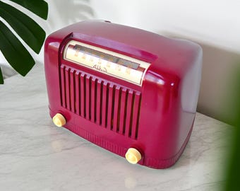 Cranberry Red 1946 Addison Model 55 AM Vacuum Tube Radio Looks and Sounds Great! Excellent Condition!