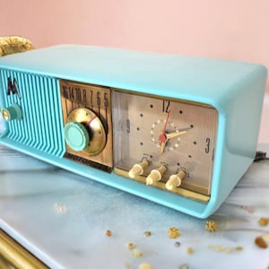 Aquamarine Turquoise 1957 Motorola Model 56CD4 Vacuum Tube AM Clock Radio Rare Model and Color Sounds Fantastic!