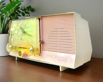 Carnation Pink and White 1959 RCA Victor Model C-4FE Vacuum Tube AM Clock Radio Beautiful Design and Sounds Fabulous!