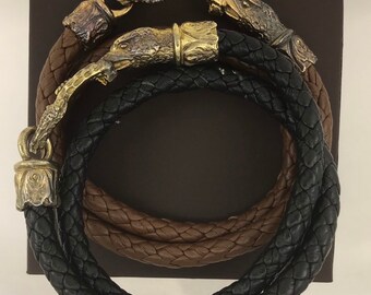 Águila y serpiente. Plata de ley 925. Piel de napa. Diseño original para hombre de Sal Knight. Acabado antiguo dorado.