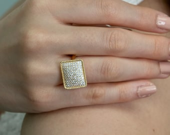 1.1 carats Pave setting diamond ring in 14 karat gold