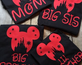 Very Merry Christmas , Family matching shirts , Disney vacations , Mickey and Minnie Mouse Mouse, castle, Photo prop, Mom,Dad,Grandparents,