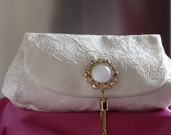 bridal clutch ivory bag, SALE 20% OFF,bride  ivory silk clutch,gold metal brooch, metal bag decoration, wedding bag clutch,Tassel Pendant