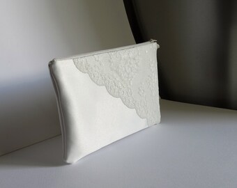 Bridal  ivory clutch,  Wedding lace  bag ,Ivory  lace bride clutch , Ivory Brides Purse, Wedding clutch ,Monogramed bride clutch