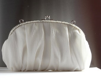 Bridal clutch ivory  bag,Pearls bride clutch purse  ,Bride ivory bag, pearls handle,Wedding purse bride,Monogramed bride bag