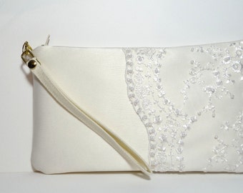 Bridal Ivory clutch ,Satin clutch with White lace and Pearls,Ivory brides Purse,hand-embroidered initials, ivory Brauttasche