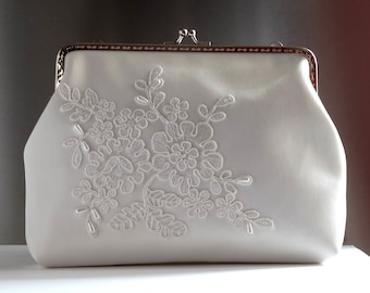 Bridal clutch  bag Ivory  ,Lace bride clutch purse,Bride ivory bag ,pearls handle,Wedding purse bride