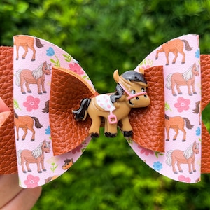 horse pony bow, horse themed gift for girls, gifts for horse lovers, farm bows, cowgirl ranch bow, country western rodeo birthday party