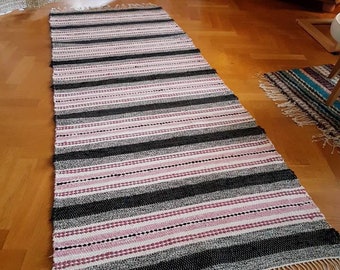 Lovely Swedish handwoven rag rug / carpet / teppich