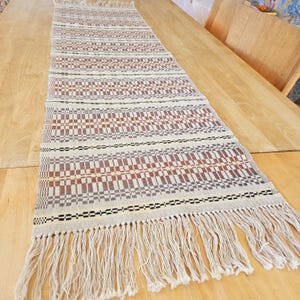 Beautiful vintage 45&quot; × 24 1/2&quot; / brown/beige/yellow handwoven linen / tablerunner / tablecloth  from Sweden
