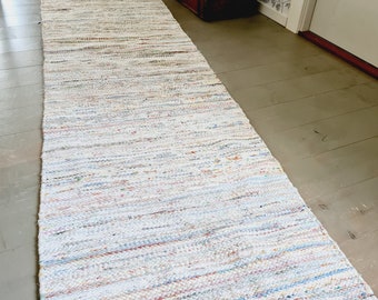 Lovely long Swedish handwoven rag rug / carpet / teppich