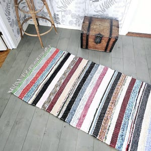 Tapete sueco listrado: tapete vintage tecido à mão (96 x 33 polegadas)