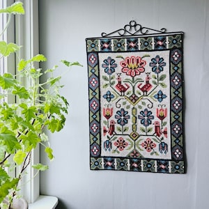 Lovely twist stitch / 23 1/2" x 15 3/4" /needlepoint / wool /  embroidered folk wall hanging/tapestry/wall decor from Sweden