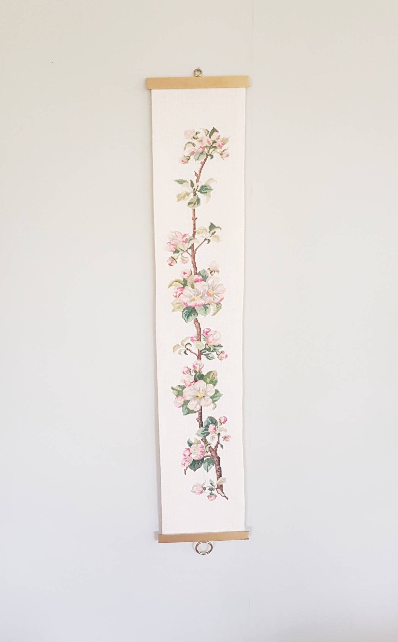 クロスステッチの桜刺繍壁掛け - スウェーデン風インテリア - Etsy 日本