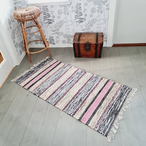 Lovely Swedish handwoven rag rug / carpet / teppich in mint condition