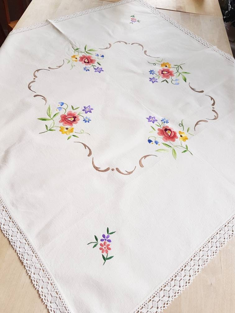 From Sweden＊Vintage linen Cloth・* Buy Embroidered Floral Linen Tablecloth: Vintage Swedish Lace (41
