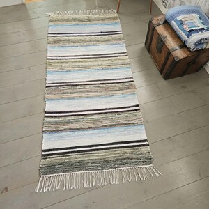 Tapete sueco feito à mão: tapete listrado vintage (63 x 29 polegadas)