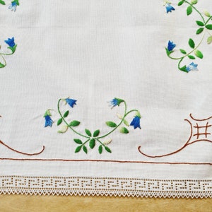 Beautiful embroidered floral tablecloth 19 1/4&quot; x 19 1/4&quot; in white cotton
