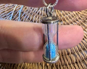 925 silver chain necklace and 925 pendent topaz dust hourglass