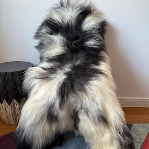 XXL Large Luxurious Genuine Icelandic Sheepskin Rug Long Fur/Wool In Natural Undyed White/Ivory/Black Color