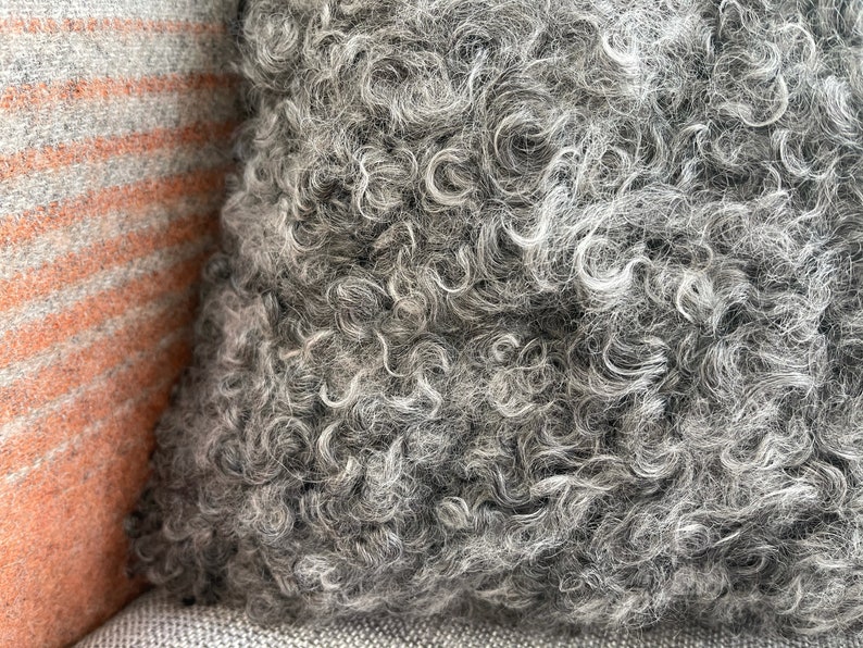 Luxurious Curly Wool Rare Gotland Breed Sheepskin Cushion /& Inner Pillow in Natural CharcoalDark Silver Grey Colour