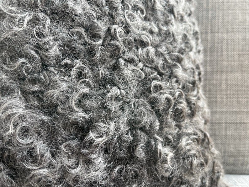 Luxurious Curly Wool Rare Gotland Breed Sheepskin Cushion /& Inner Pillow in Natural CharcoalDark Silver Grey Colour