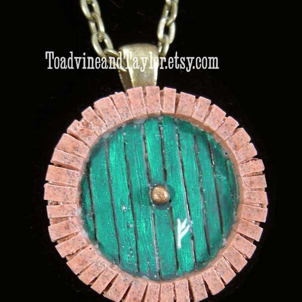 Hobbit Door Pendant - Bag End